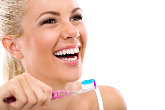 Le 10 regole da seguire per una buona igiene dentale